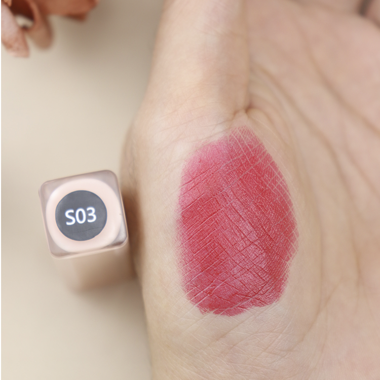 ELIL Moisturizing Lipstick